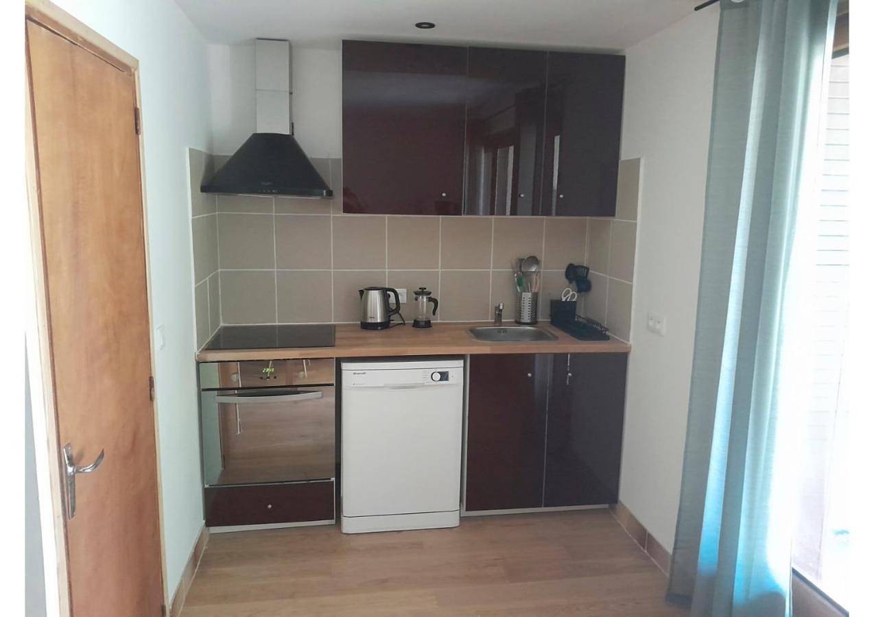 Appartement entier, One-Bedroom Apartment in Die, Parc naturel régional du Vercors