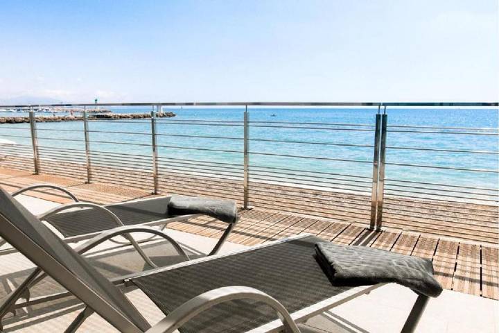 Hôtel pour 2 personnes, avec terrasse et vue dans Plage de la Pierre au Tambour - 2