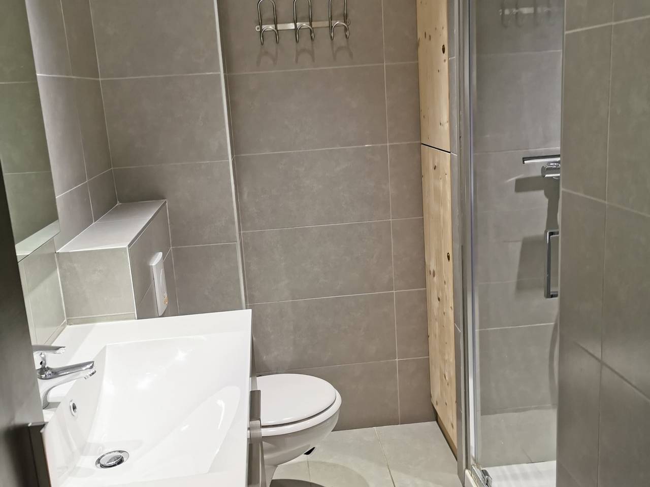 Apartamento entero, Apartamento de 2 habitaciones y cabina en el centro de Les Gets, luminoso, clasificado 3 estrellas in Les Gets, Les Portes du Soleil