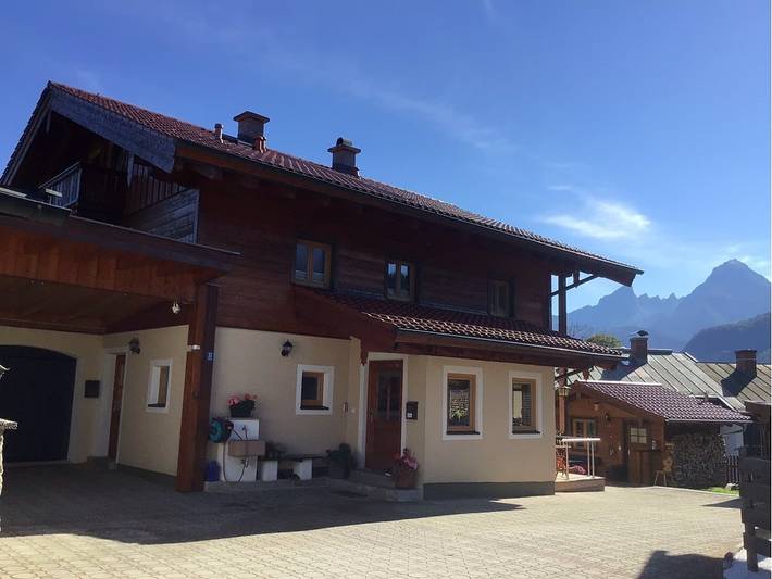 Ferienwohnung für 2 Personen, mit Balkon und Terrasse sowie Garten