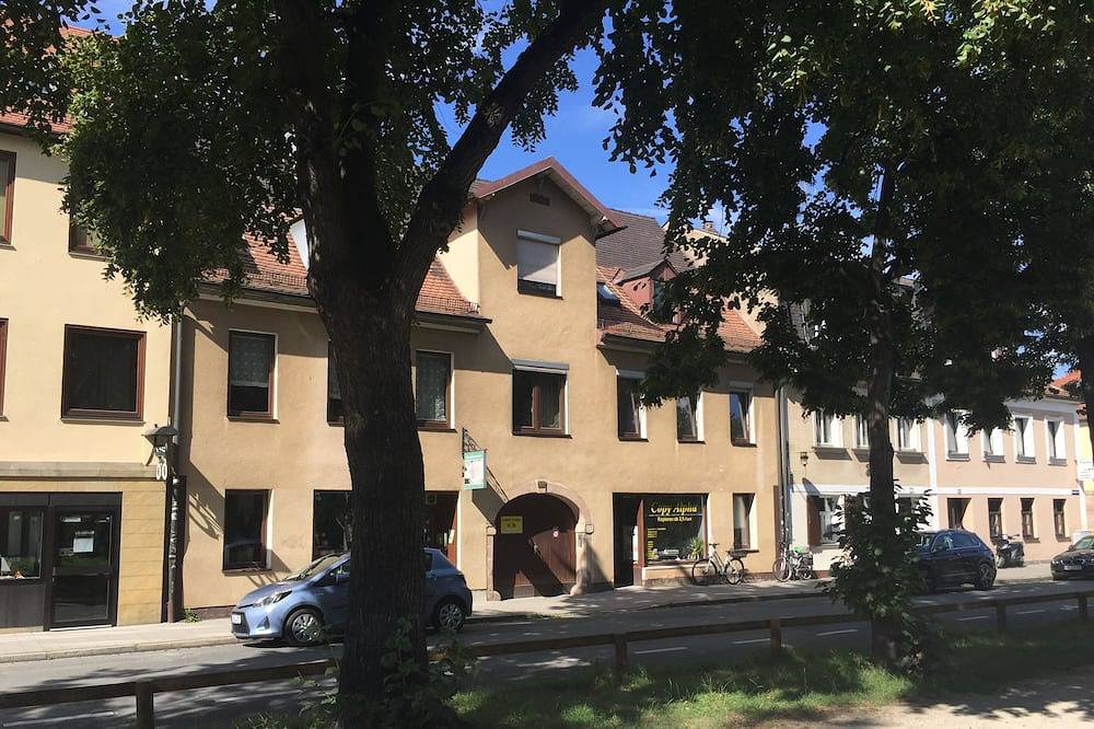 Ganze Wohnung, Top Wohnung mitten in Erlangen in Erlangen, Franken
