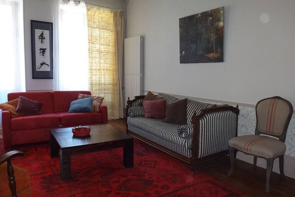 Apartamento entero, Encantadora casa de campo - distrito histórico y borde del Loira (4/5 personas) in La Charité-sur-Loire, Valle del Loira