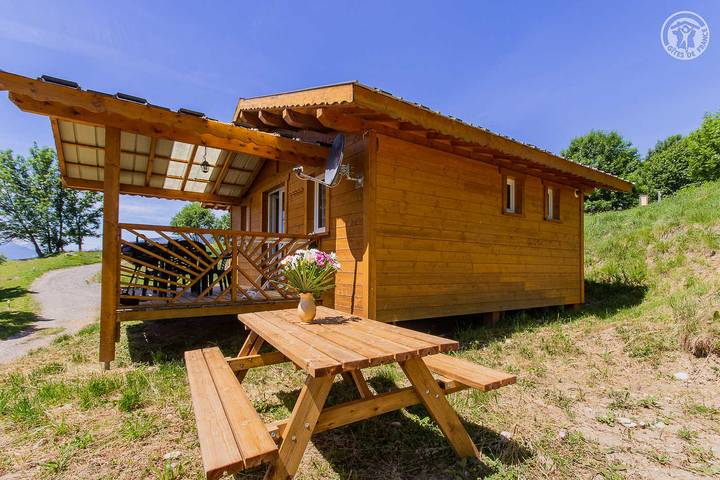 Gîte pour 4 personnes, avec Terrasse et Piscine à La Côte-d'Aime