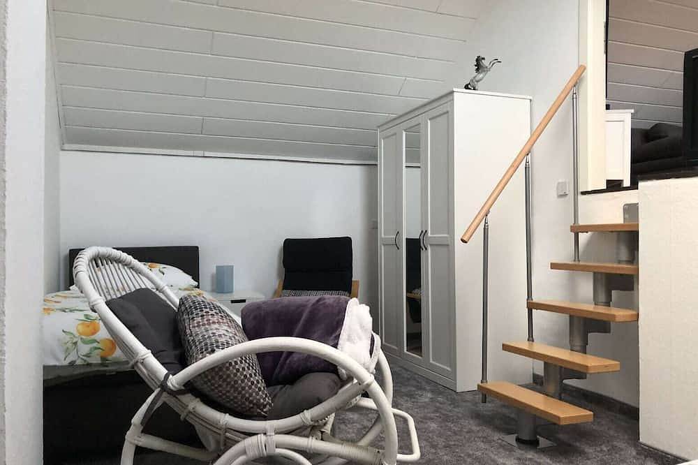 Ganze Wohnung, Gemütliche Ferienwohnung auf denkmalgeschütztem Sturmhof in Grefrath, Niederrhein
