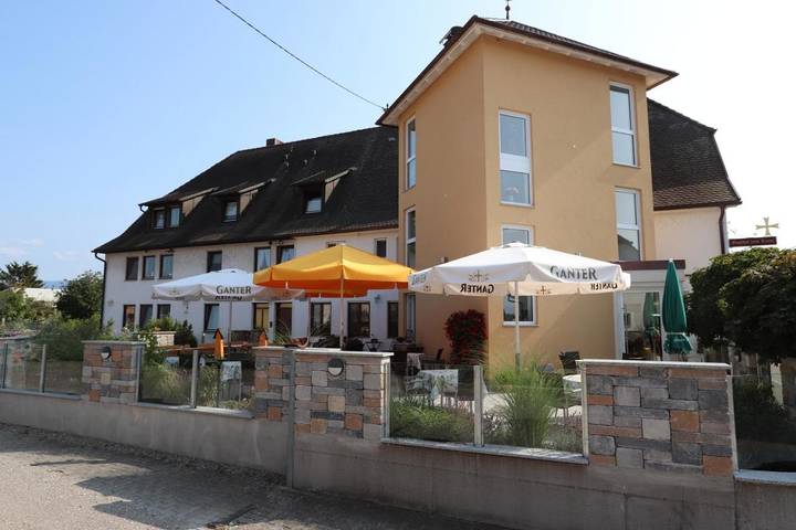 Hotel für 2 Personen, mit Terrasse und Garten sowie Ausblick in Neuenburg am Rhein - 2