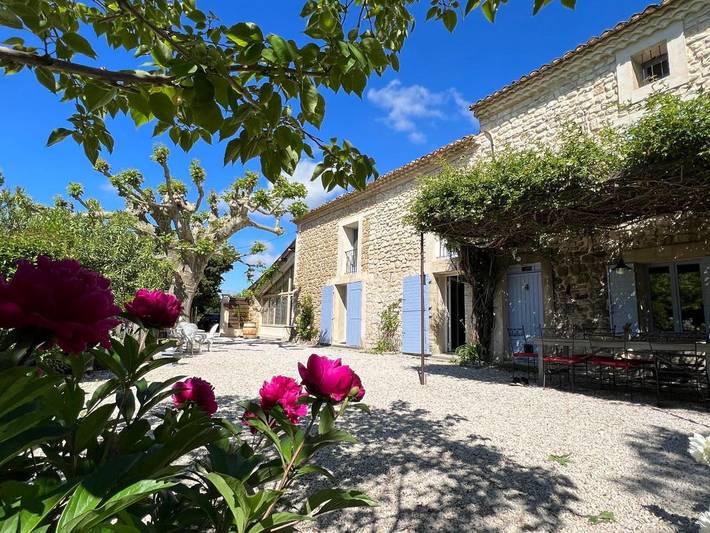 Appartement de vacances pour 3 personnes, avec Terrasse et Jacuzzi ainsi que Jardin et Piscine à Monteux