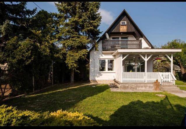 Ferienhaus für 5 Personen, mit Garten und Whirlpool in Plattensee nordufer