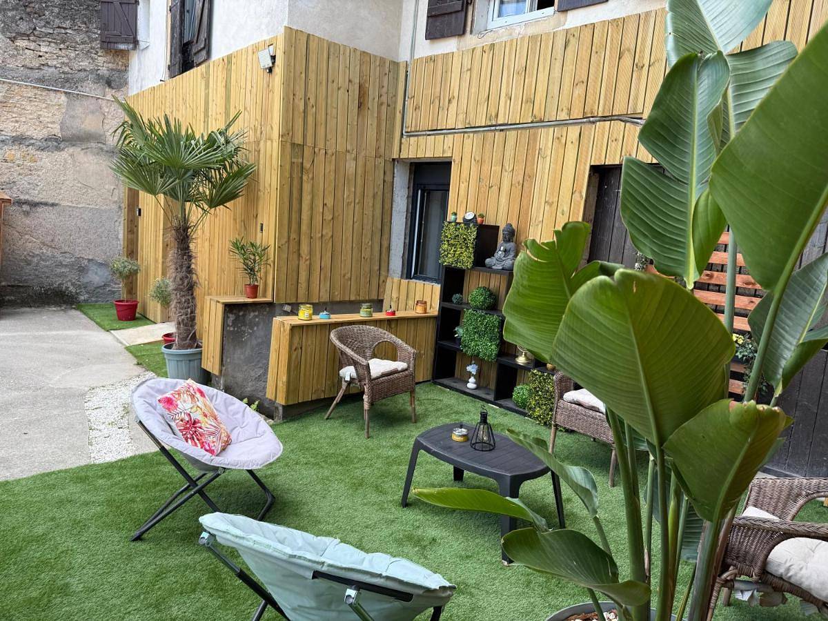 Appartement entier, Two-Bedroom Apartment in Moulins-lès-Metz, Metz-Campagne