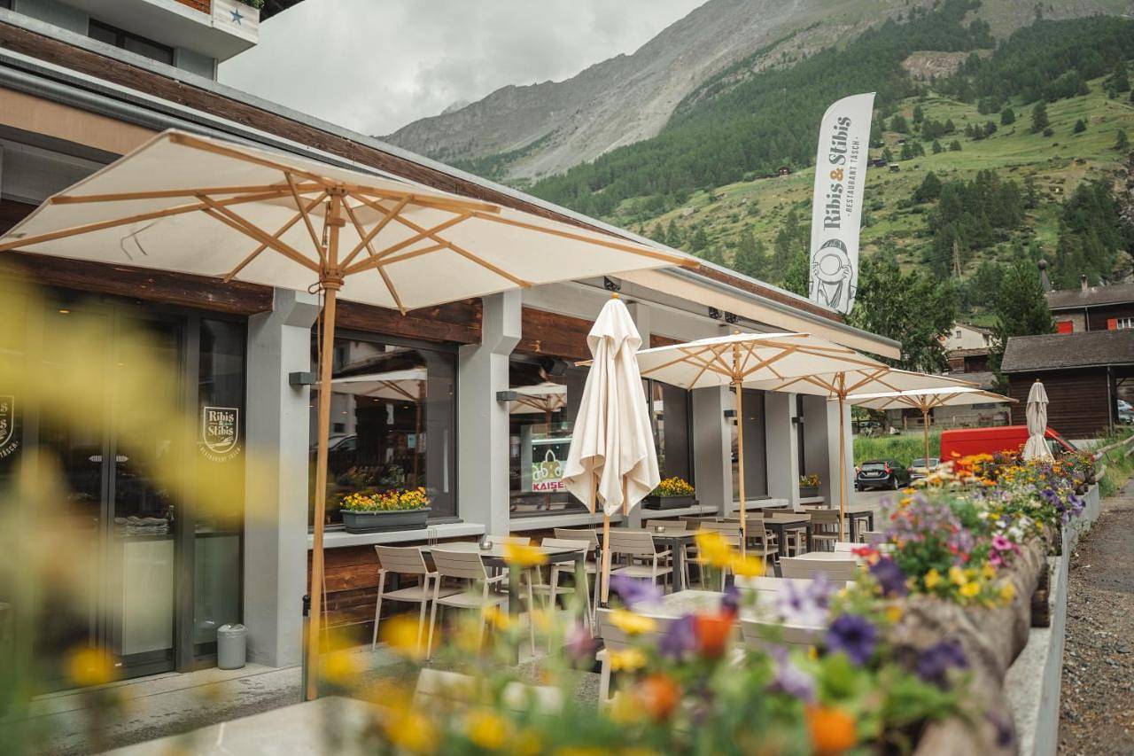 Matterhorn Inn - Wellness & Dining - at Zermatt Shuttle Station in Täsch, Walliser Alpen