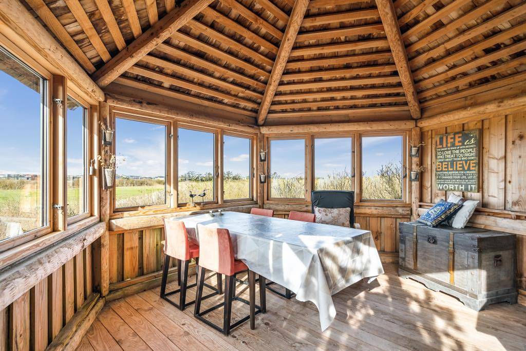 Gemütliches Ferienhaus, gelegen auf einem schönen Naturgrundstück mit Blick auf den Golfplatz bei Søndervig in Lodbjerg Hede, Ringkøbing
