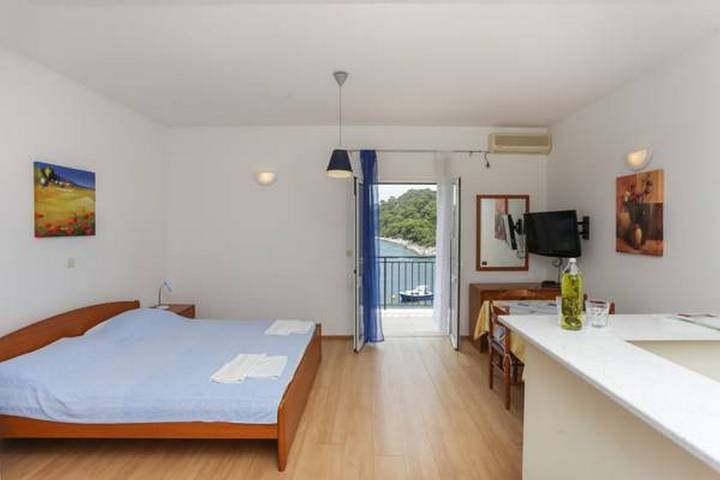 Estúdio inteiro, Apartments Posta - Comfort Studio with Balcony and Sea View - Apartman 1 in Mala Saplunara, Saplunara