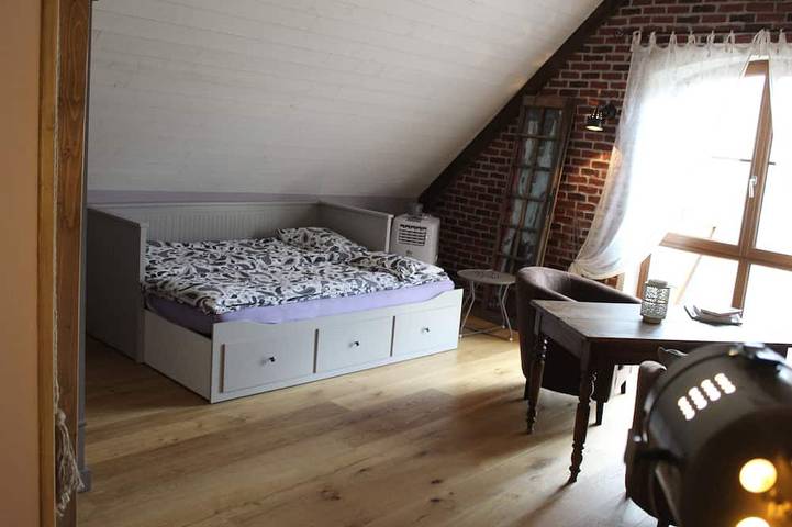 Gîte pour 5 personnes, avec jacuzzi ainsi que jardin et piscine à Montcony - 3