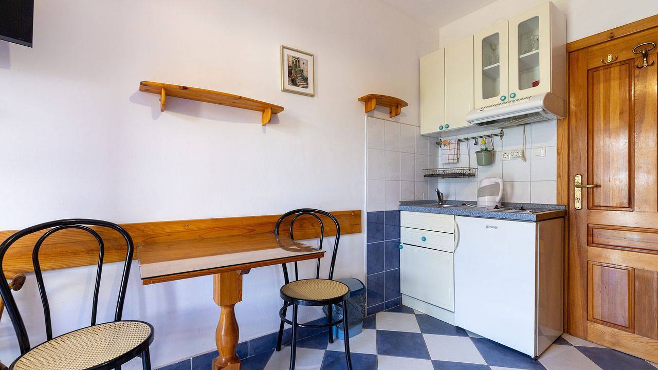 Ganzes Studio, Studio für 2 Personen (14 m²) in Sućuraj in Sucuraj, Hvar