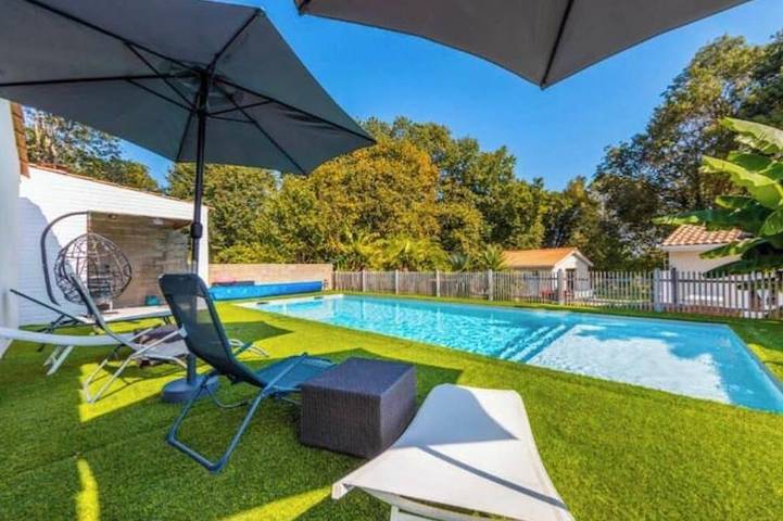 Location de vacances pour 4 personnes, avec Terrasse ainsi que Jardin et Piscine à Ordonnac