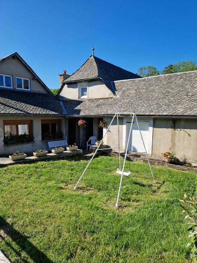 Five-Bedroom House in Laguiole, Parc naturel régional de l'Aubrac