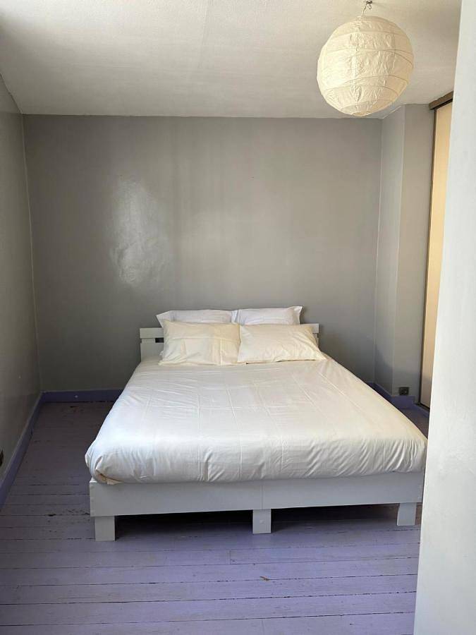 Maison 6 ch avec jacuzzi hyper centre Terrasse in Bourgoin-Jallieu, Région de La Tour-du-Pin