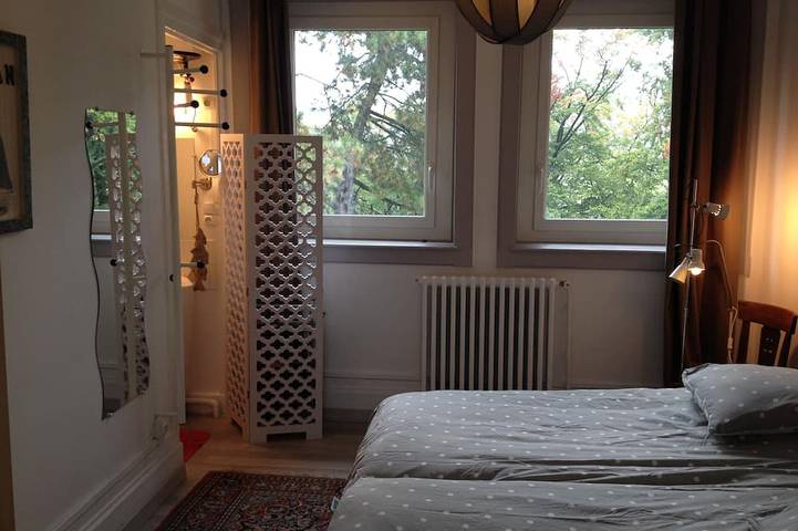 Location de vacances pour 6 personnes, avec balcon ainsi que jardin et jacuzzi à Oullins - 4