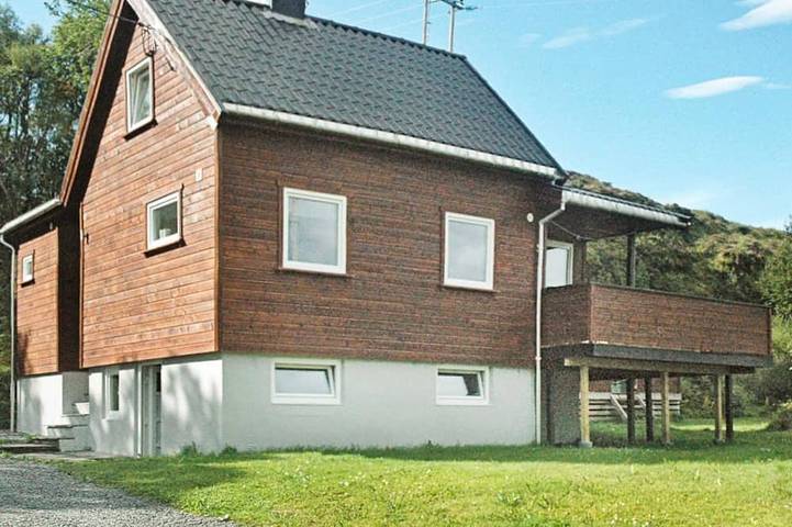 Ferienhaus für 5 Personen, mit Terrasse und Garten sowie Sauna in Eide