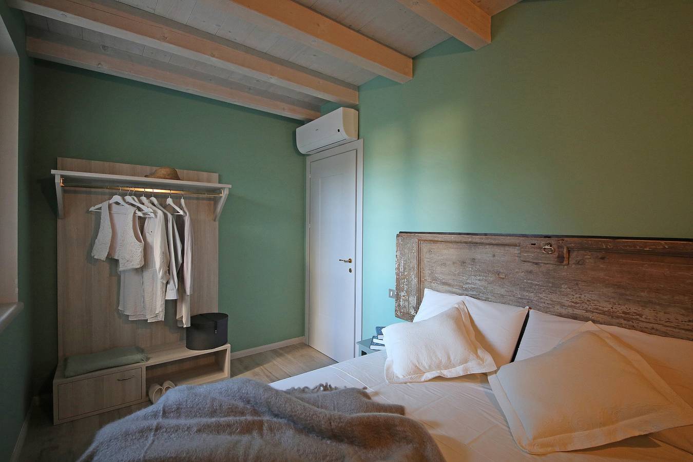 Ganze Wohnung, Ferienwohnung 'Dos Del Sul - Vinaccia'  Wlan und Klimaanlage in Roè Volciano, Gardasee-Berge