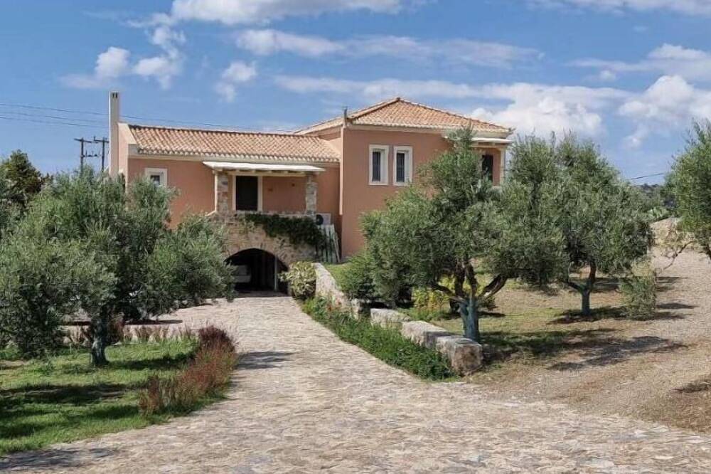 Casa vacanza a Mani a partire da 411€ a notte