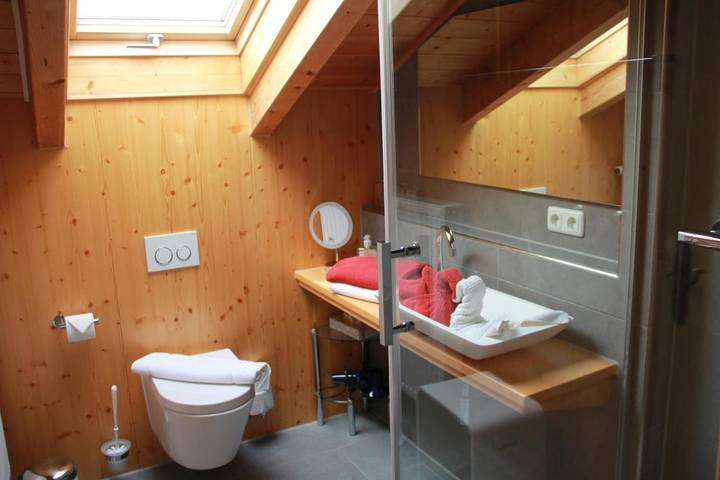 Ferienwohnung für 2 Personen, mit Terrasse und Garten sowie Sauna und Ausblick in Rieden - 3