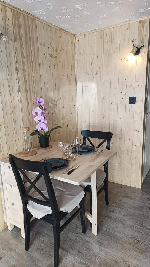 Chambre d’hôte pour 2 personnes, avec jardin ainsi que vue et terrasse dans la Loire - 3