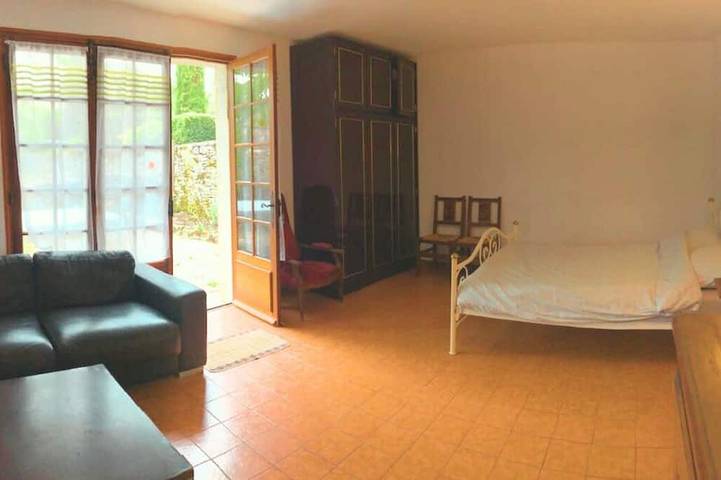 Quiet house with garden in Gramat (near Rocamadour) in Gramat, Quercy