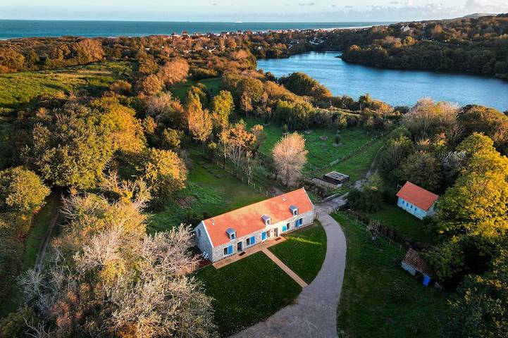 Le Petit Phare Gîte du Littoral in Tardinghen, Boulogne-sur-Mer region