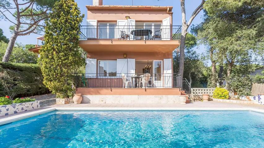 Villa pour 7 personnes, avec terrasse et piscine dans Calella de Palafrugell