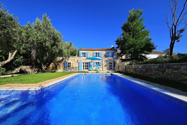 Villa pour 10 personnes, avec jardin et balcon dans Vir - 4