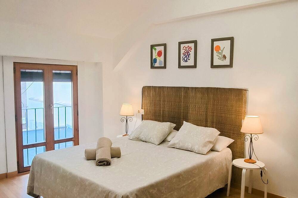 Entire apartment, El Loft del Casco in Saragossa, Saragossa Province