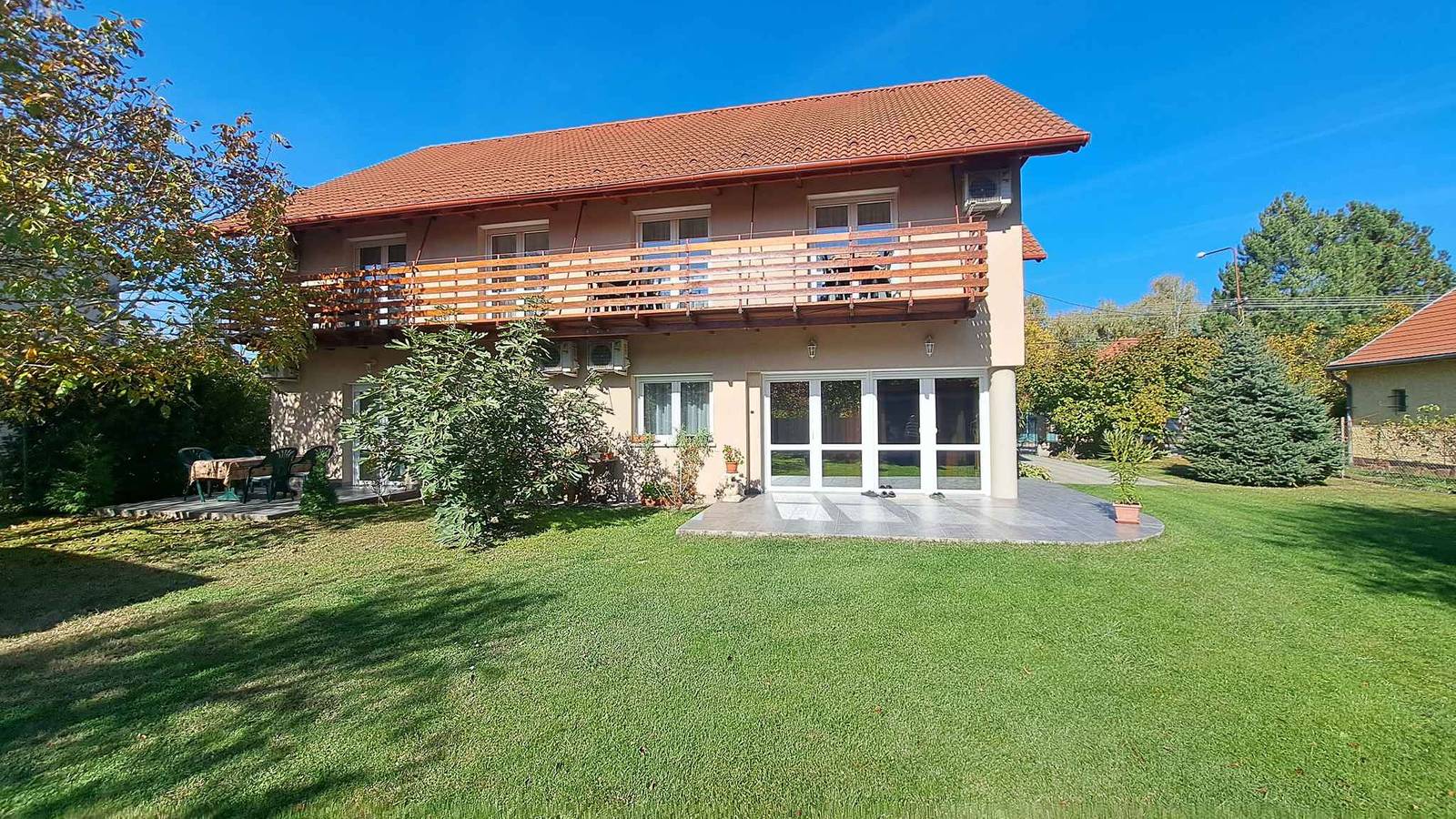 Cały apartament wypoczynkowy, Apartament wakacyjny z Wi-Fi, klimatyzacją, balkonem i parkingiem in Zamárdi, Siófoki region
