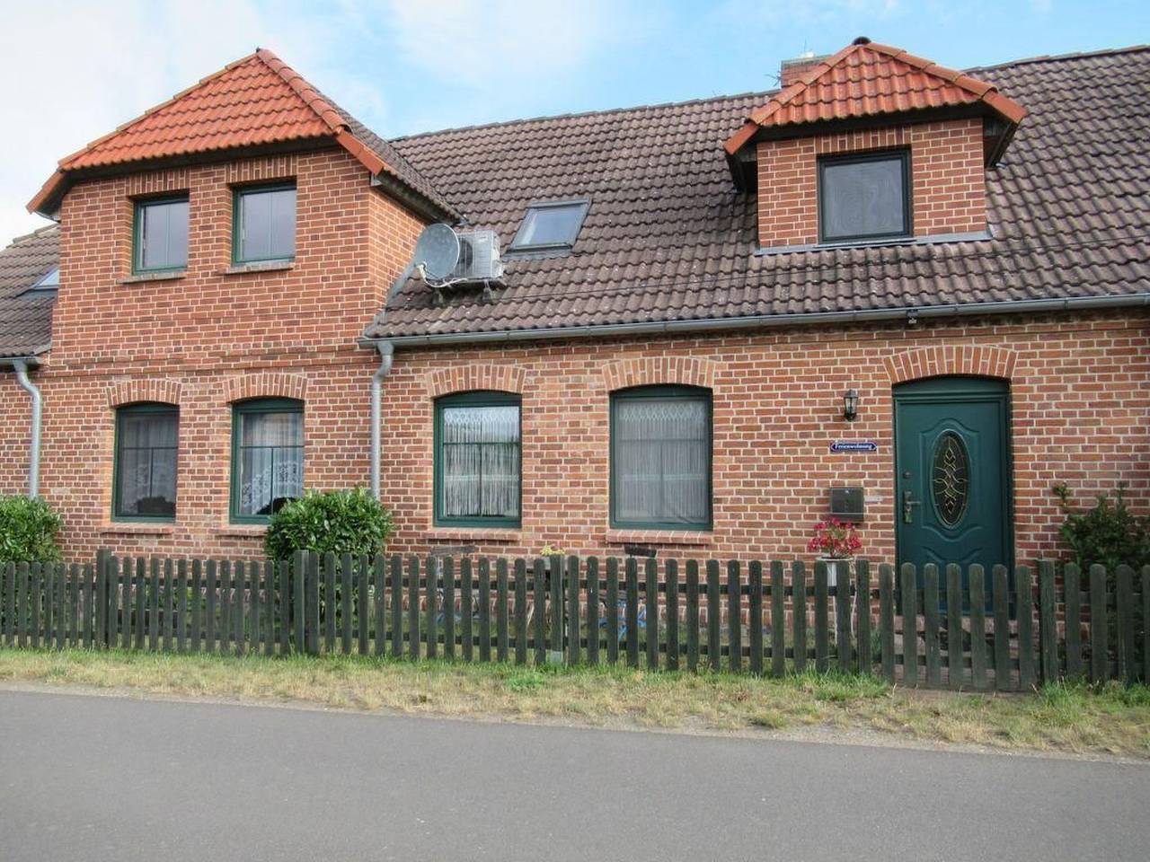 Gemütliches Ferienhaus mit Terrasse und Grill in Kuhlen-Wendorf, Ludwigslust-Parchim
