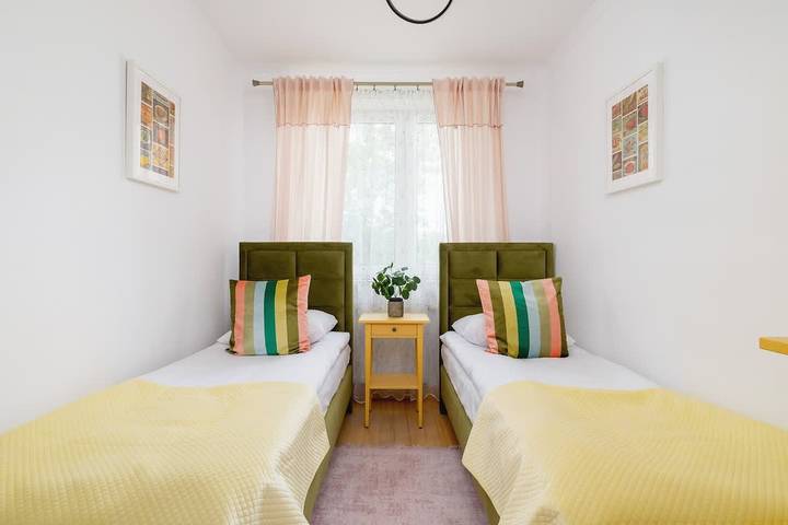 Appartement entier, Spacious Apartment | Parking, Balcony, Workspace in Swoszowice, Cracovie