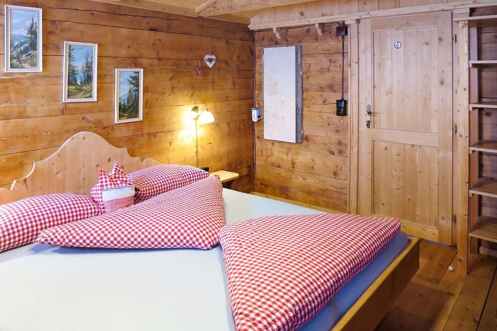 Simonhütte in Tuxer Alpen, Hippach