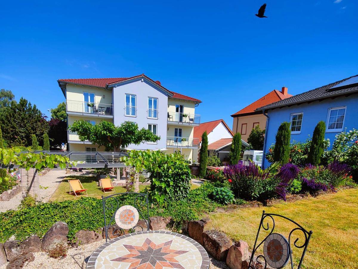 Casa Palatina Vinotel in Großkarlbach, Deutsche Weinstraße