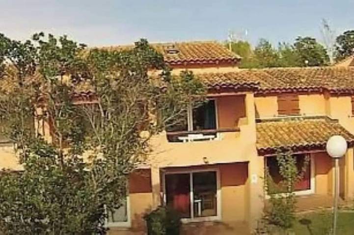 Appartement de vacances pour 4 personnes, avec terrasse et piscine, animaux acceptés