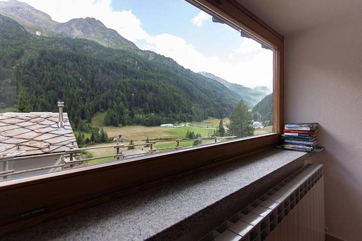 Location de vacances pour 10 personnes, avec vue ainsi que jardin et terrasse, animaux acceptés dans Valgrisenche - 3