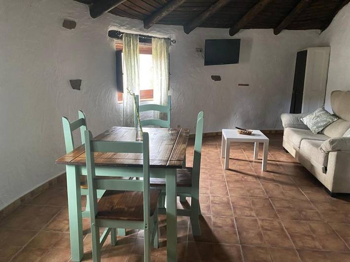 Hotel para 10 personas, con vistas y jardín además de vistas al lago y piscina en Las Villuercas - 2