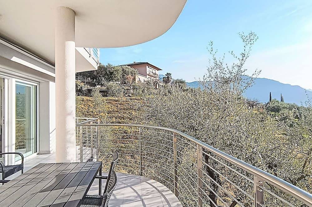 Ganze Wohnung, Gemütliche Wohnung für 5 Leute mit  W-Lan, Tv, Innenhof und Panoramablick in Gavazzo, Tenno