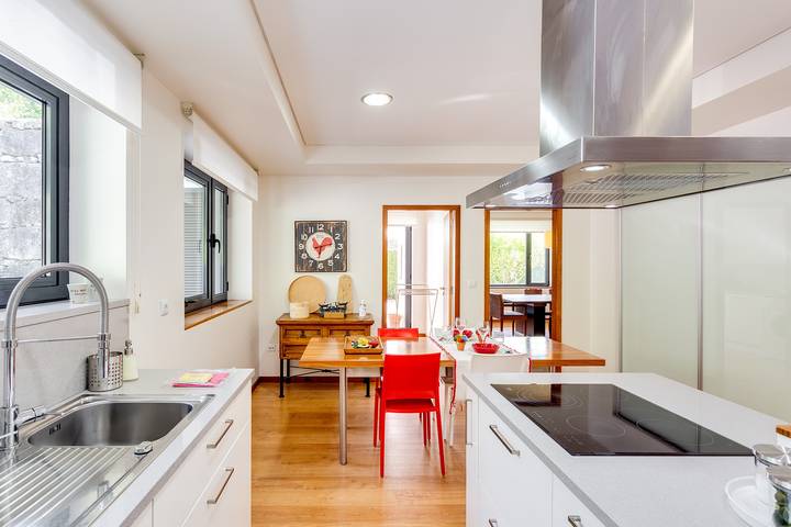 Location de vacances pour 6 personnes, avec jardin dans Venade - 4