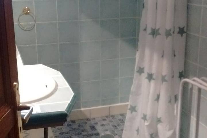 Location de vacances pour 5 personnes, avec Terrasse et Jardin à Régusse - 4