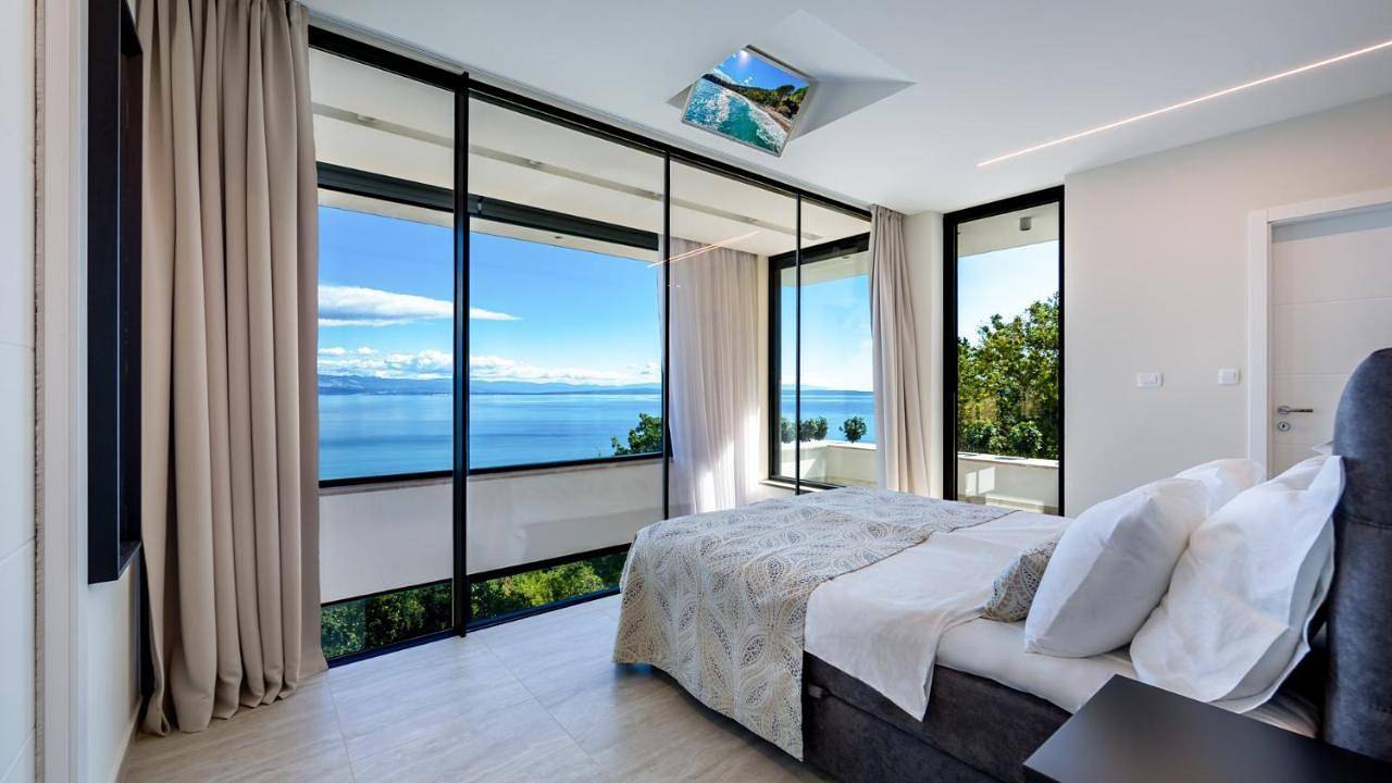 Sky Pool Villa Medveja in Medveja, Lovran