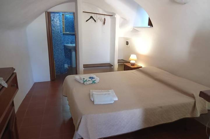 Gîte pour 2 personnes, avec terrasse à Filicudi - 3