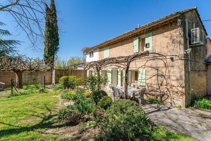 Vacation house for 4 people, with yard - 1