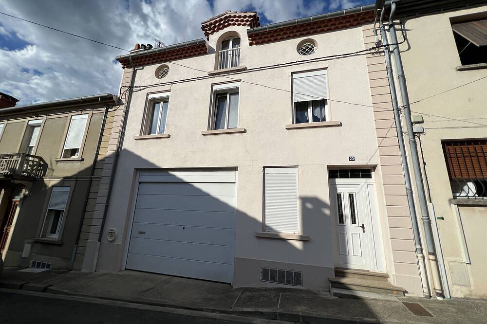 Top floor townhouse with hot tub in Mazamet, Región de Castres