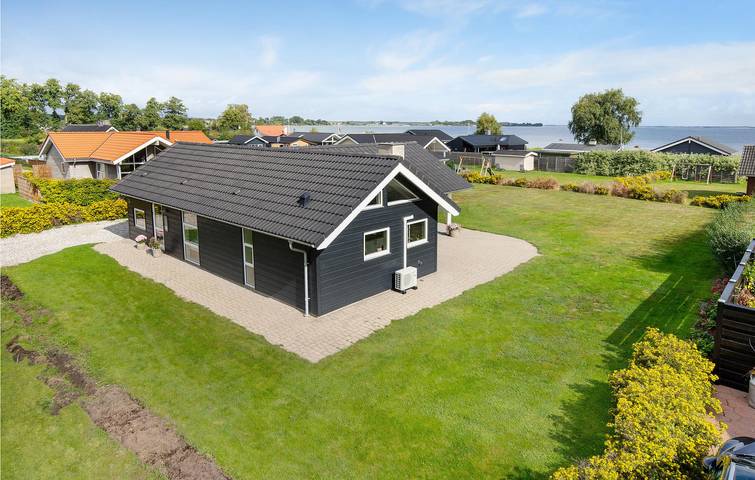 Ferienhaus für 8 Personen, mit Terrasse und Sauna sowie Whirlpool in Grønninghoved Strand