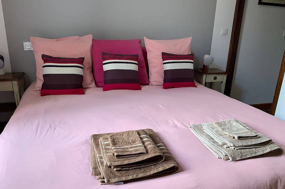 Entire apartment, Magnificent 5* apartment in Mexican Villa in Jausiers, Mercantour National Park