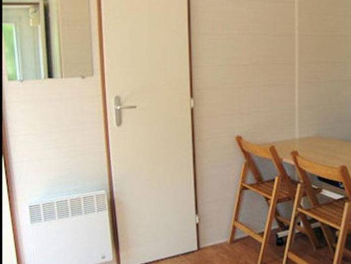 Flower Camping Orly d'Azur - Mobilheim 5 personen - Cottage Picholine Standard 25m² - 2 Zimmer - halbüberdachte Terrasse -. in Six-Fours les Plages, Mittelmeerküste (Frankreich)