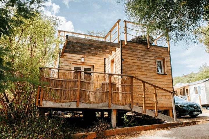 Chalet pour 2 personnes, avec bassin pour enfant et jacuzzi à Bormes-les-Mimosas